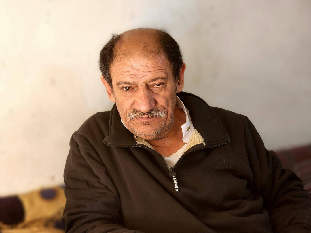 عبده احمد, بائع قات في صنعاء احد المتضررين جراء الضريب عبده احمد, بائع قات في صنعاء احد المتضررين جراء الضريب