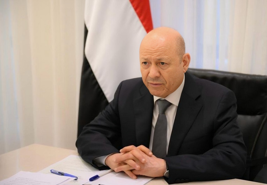 المبعدون قسريًا من وظائفهم يطالبون العليمي بحقوقهم الدستورية