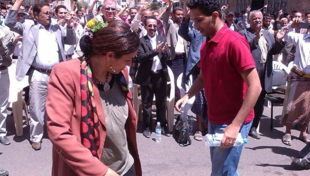 Img 20250405 Wa0002 الكاتبة اثناء الاحتفال بذكرى ثورة 26سبتمبر