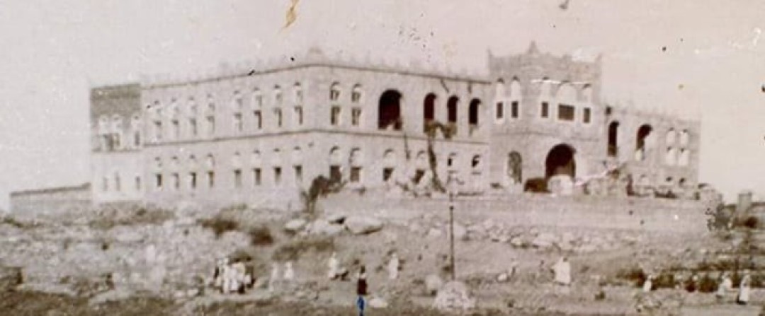 المدرسة الأحمدية( منصات التواصل) المدرسة الأحمدية