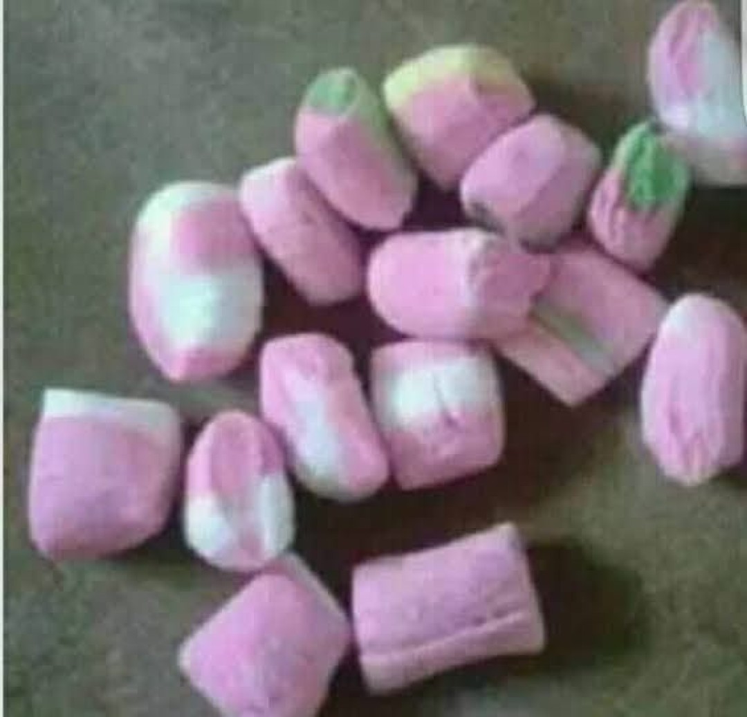 حلويات مارون اجلاسي حلويات مارون اجلاسي